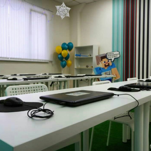 KIBERone для будущих КиберГероев в Ижевске! - КИБЕРшкола программирования для детей, компьютерные курсы для школьников, начинающих и подростков - KIBERone г. Тёплый Стан